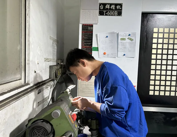 sharpening tool area